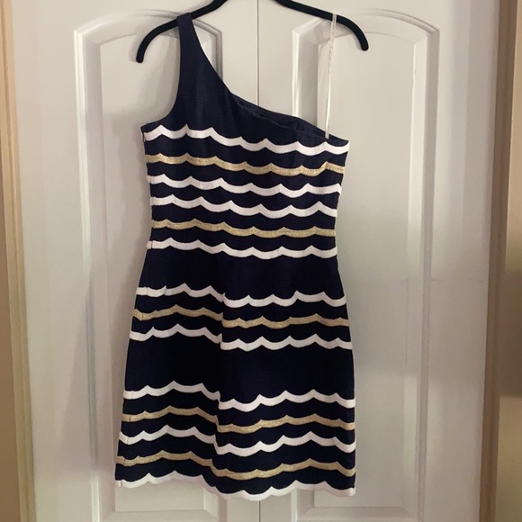 Lilly Pulitzer Scalloped Dress size 6 - Picture 5 of 8